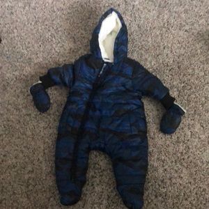 Urban Republic 3month Baby Bunting with Mittens